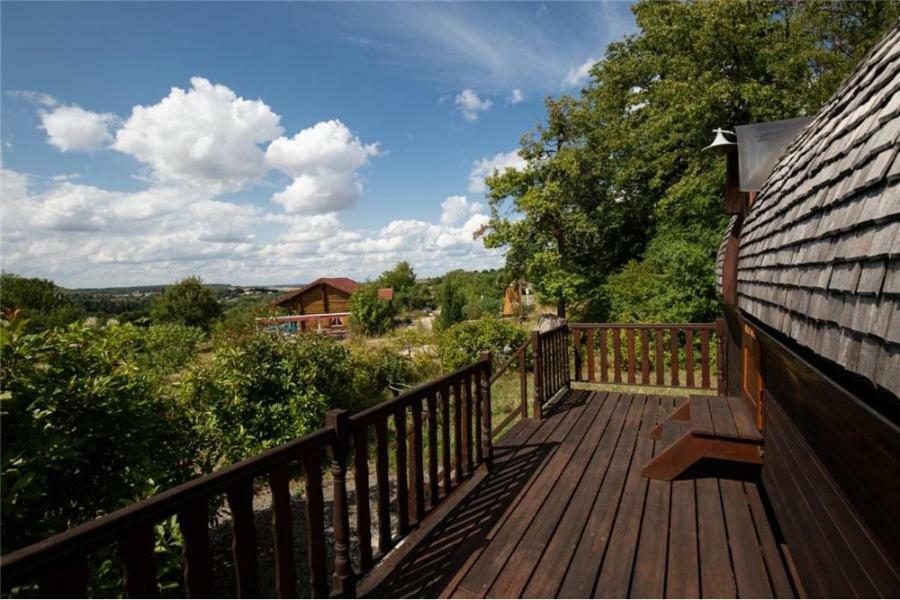 Le Chalet Du Chemin Et Sa Roulotte Berviller-en-Moselle Luaran gambar